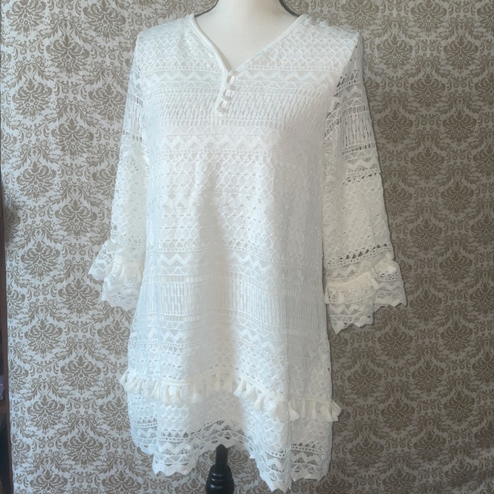 White lace long sleeve midi dress